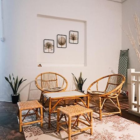 111 Hutton Lane Hostel Джорджтаун Екстер'єр фото