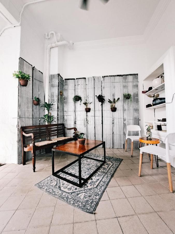 111 Hutton Lane Hostel Джорджтаун Екстер'єр фото